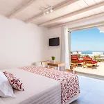 O Lofos Luxury Boutique